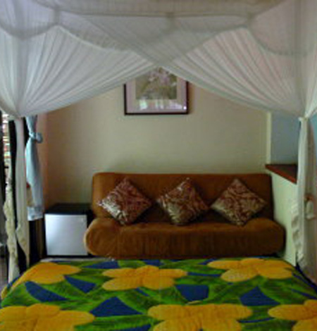 791jade_spa_jacuzzi_suite_bed